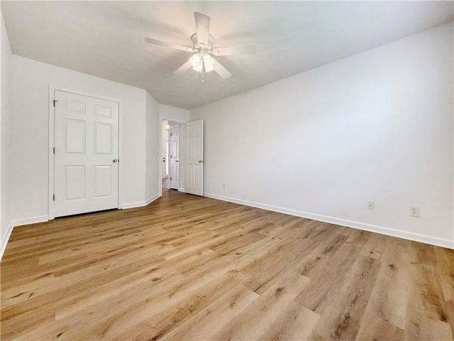 3385 Stoneleigh Run Drive, Buford, GA 30519