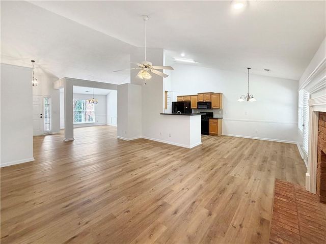 3385 Stoneleigh Run Drive, Buford, GA 30519