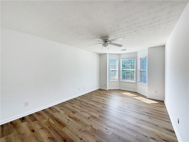 3385 Stoneleigh Run Drive, Buford, GA 30519