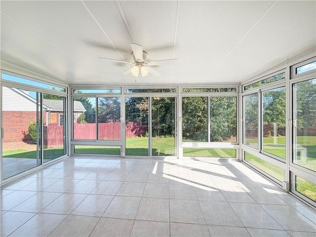 3385 Stoneleigh Run Drive, Buford, GA 30519