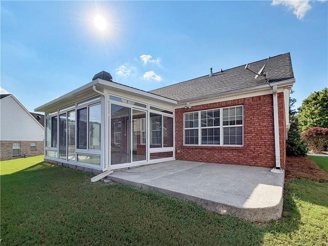 3385 Stoneleigh Run Drive, Buford, GA 30519