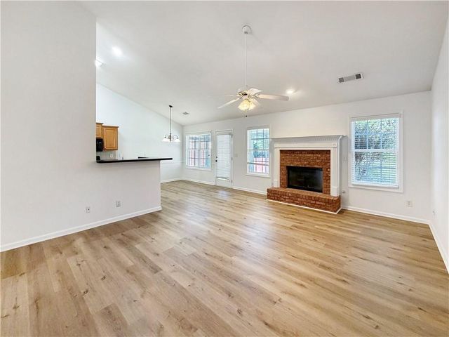 3385 Stoneleigh Run Drive, Buford, GA 30519