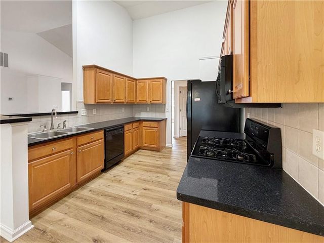 3385 Stoneleigh Run Drive, Buford, GA 30519