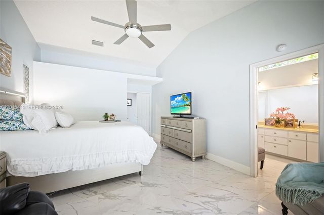 10420 NW 49th Pl, Coral Springs, FL 33076