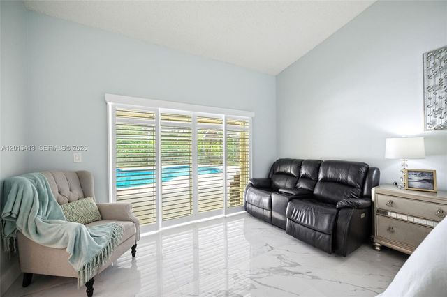 10420 NW 49th Pl, Coral Springs, FL 33076