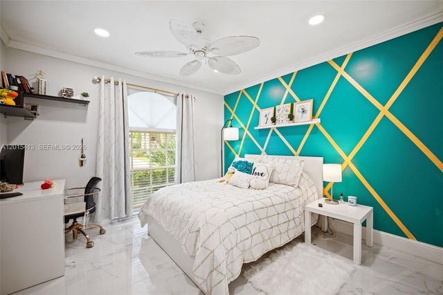 10420 NW 49th Pl, Coral Springs, FL 33076