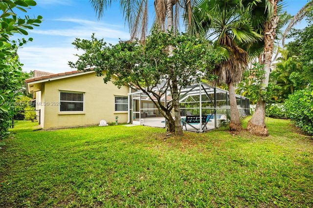 10420 NW 49th Pl, Coral Springs, FL 33076