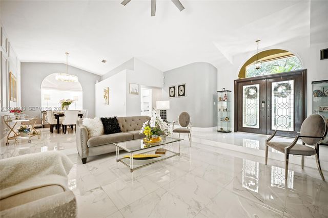 10420 NW 49th Pl, Coral Springs, FL 33076