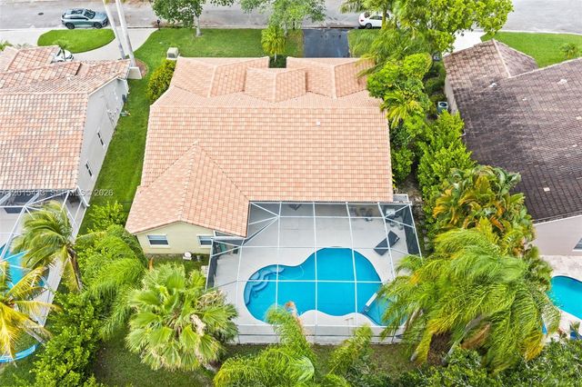 10420 NW 49th Pl, Coral Springs, FL 33076