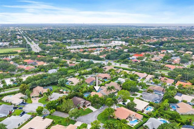 10420 NW 49th Pl, Coral Springs, FL 33076