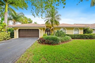10420 NW 49th Pl, Coral Springs, FL 33076