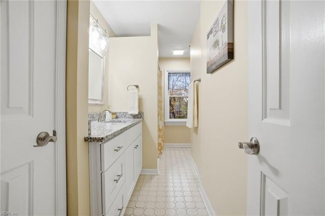 4209 Stonebridge LNDG, Chesapeake, VA 23321