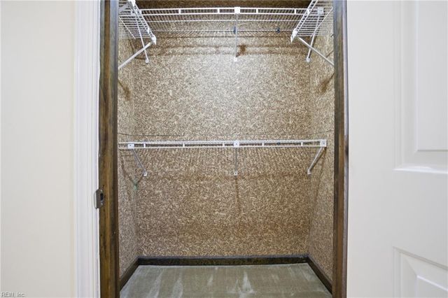 4209 Stonebridge LNDG, Chesapeake, VA 23321