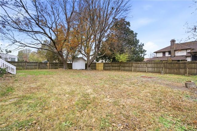 4209 Stonebridge LNDG, Chesapeake, VA 23321