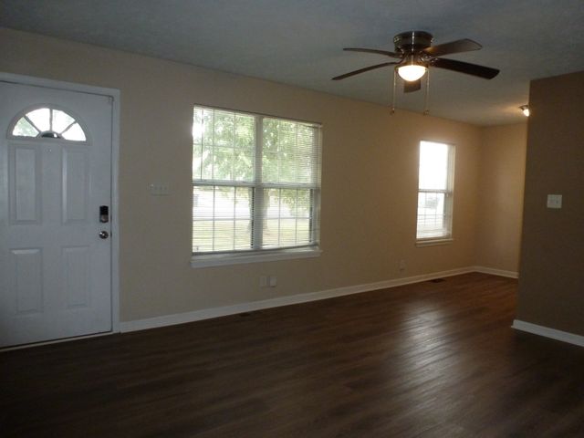 672 Artic Ave, Oak Grove, KY 42262