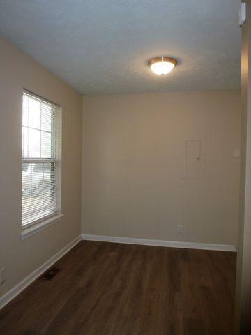 672 Artic Ave, Oak Grove, KY 42262