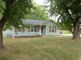 672 Artic Ave, Oak Grove, KY 42262