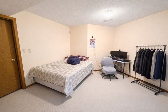 8992 Hidden Meadow Road, Woodbury, MN 55125