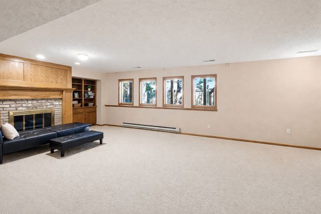 8992 Hidden Meadow Road, Woodbury, MN 55125