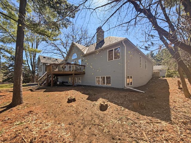 8992 Hidden Meadow Road, Woodbury, MN 55125