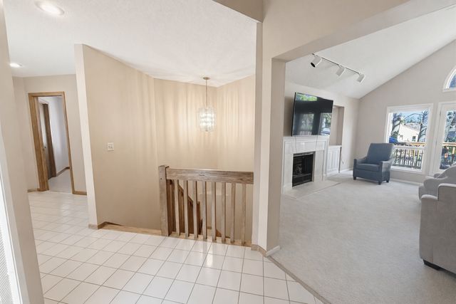 8992 Hidden Meadow Road, Woodbury, MN 55125