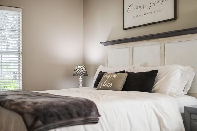 426 Summit Ridge DR N, Point Venture, TX 78645