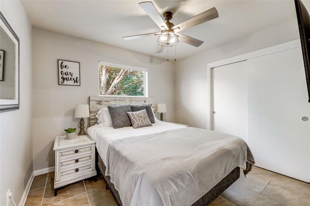 426 Summit Ridge DR N, Point Venture, TX 78645