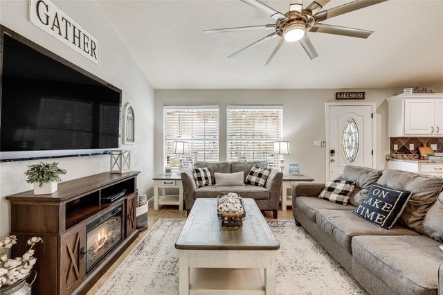 426 Summit Ridge DR N, Point Venture, TX 78645