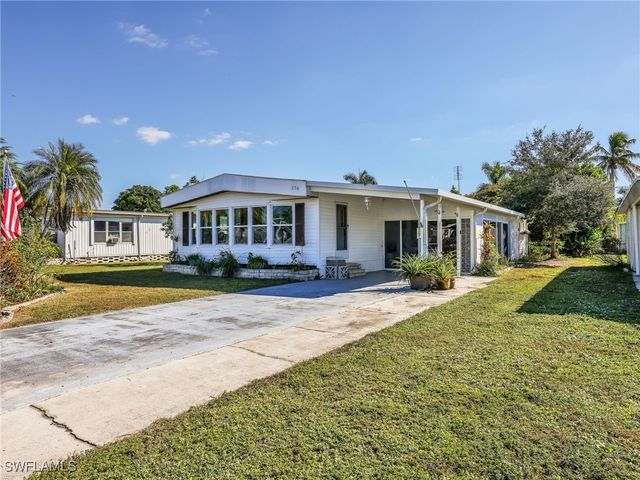 230 Matecumbe LN 248, Naples, FL 34114