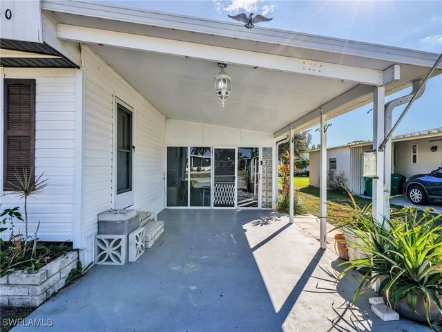 230 Matecumbe LN 248, Naples, FL 34114