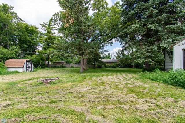 809 18th Street N, Moorhead, MN 56560