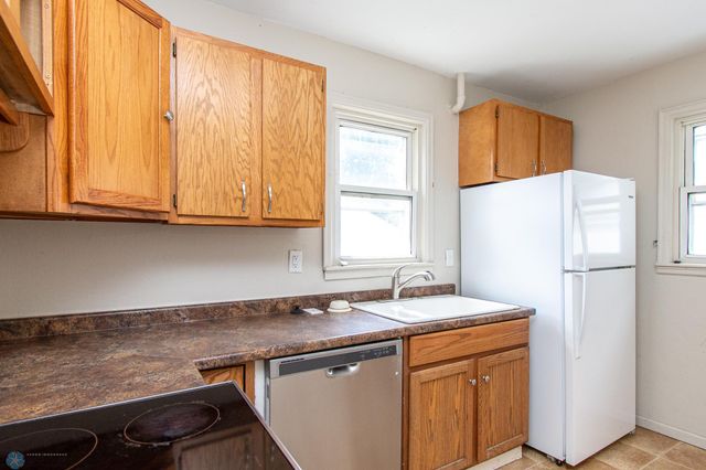 809 18th Street N, Moorhead, MN 56560