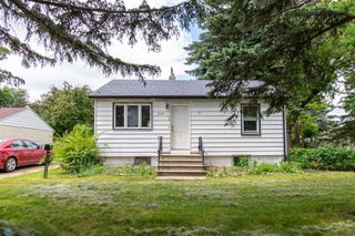 809 18th Street N, Moorhead, MN 56560
