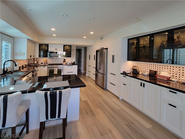 3020 Waterside Circle, Las Vegas, NV 89117