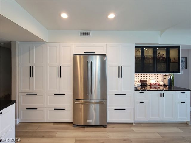 3020 Waterside Circle, Las Vegas, NV 89117