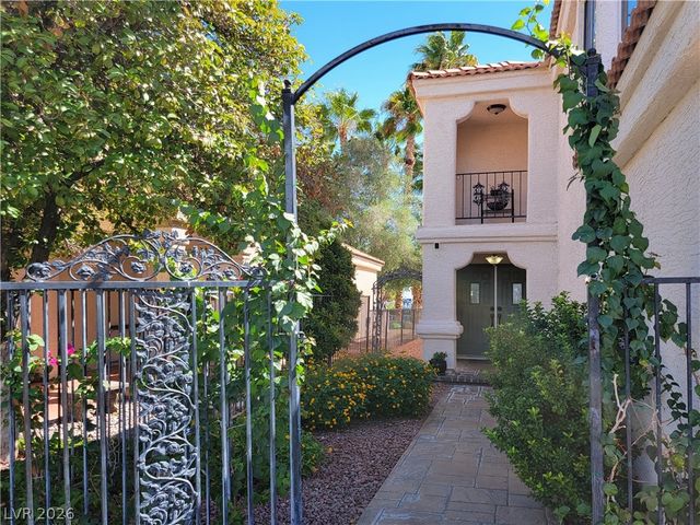 3020 Waterside Circle, Las Vegas, NV 89117
