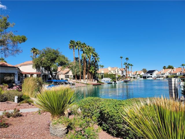 3020 Waterside Circle, Las Vegas, NV 89117