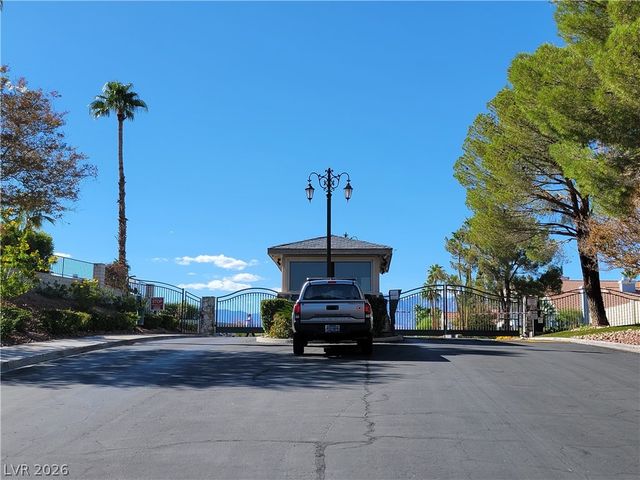 3020 Waterside Circle, Las Vegas, NV 89117