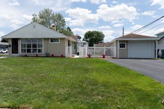 8732 S Keeler Avenue, Hometown, IL 60456