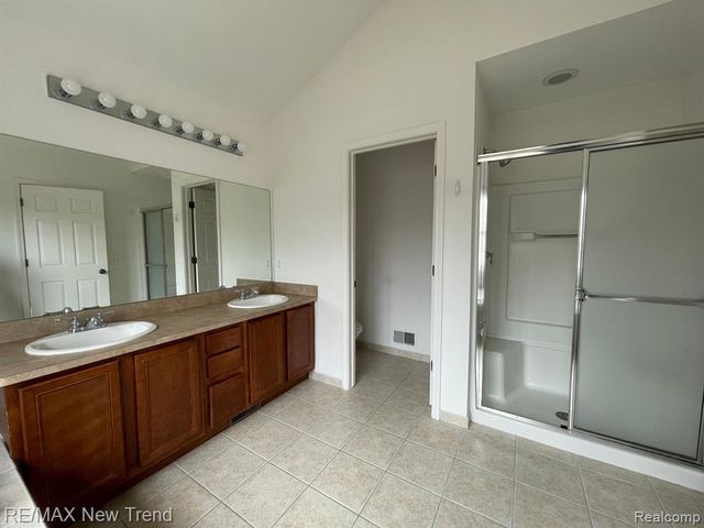 41261 N Maplewood Drive, Canton, MI 48187