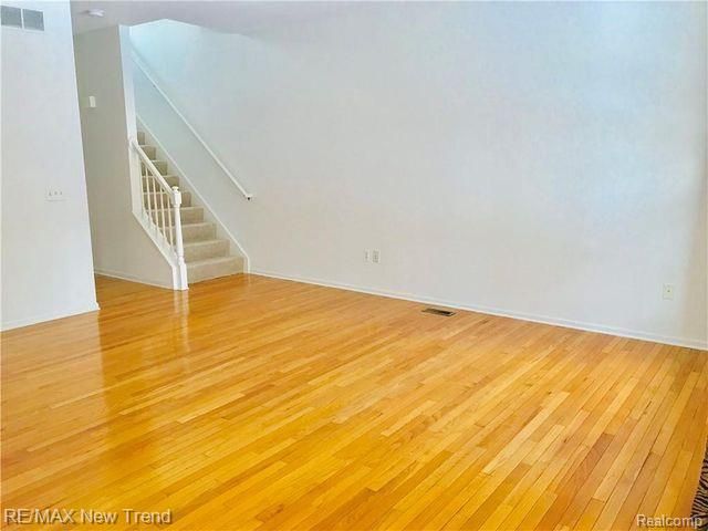 41261 N Maplewood Drive, Canton, MI 48187