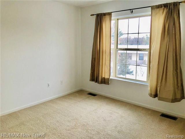 41261 N Maplewood Drive, Canton, MI 48187