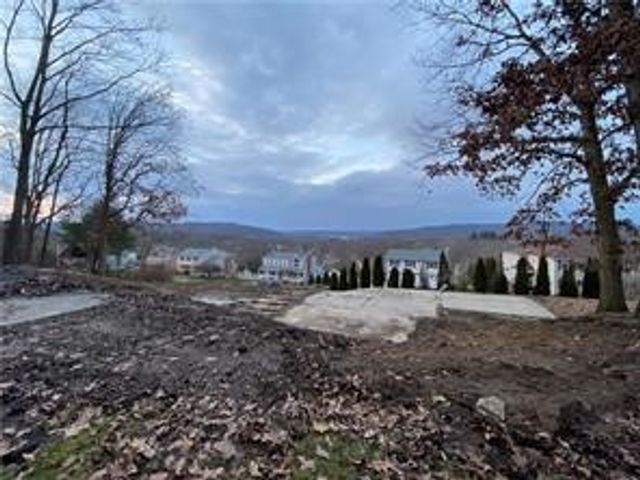 159 Oakdale Dr, Zelienople Boro, PA 16063