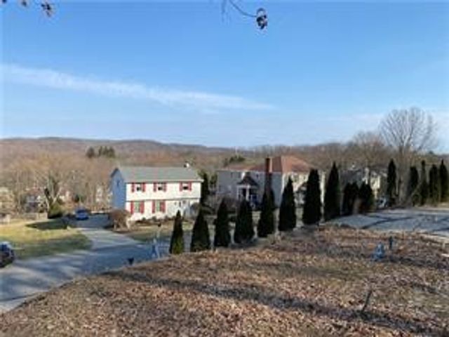 159 Oakdale Dr, Zelienople Boro, PA 16063