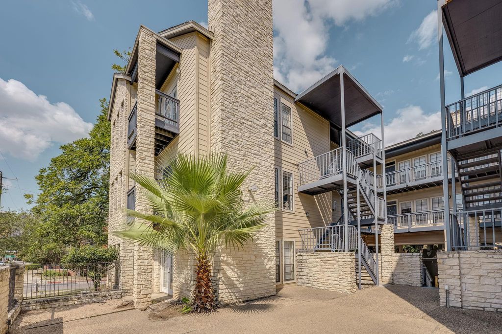 711 W 21st ST 203, Austin, TX 78705