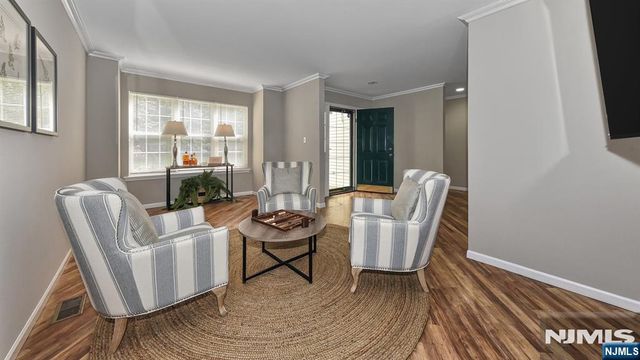 7 Carey Arthur Drive, Wayne, NJ 07470