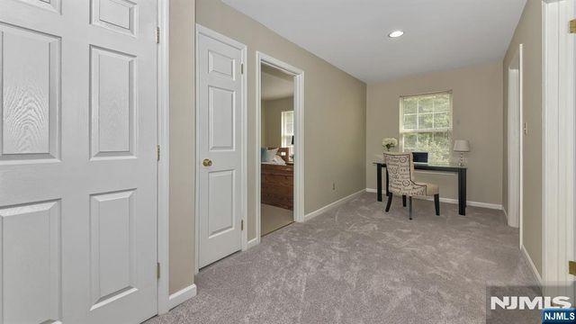 7 Carey Arthur Drive, Wayne, NJ 07470