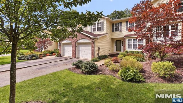 7 Carey Arthur Drive, Wayne, NJ 07470