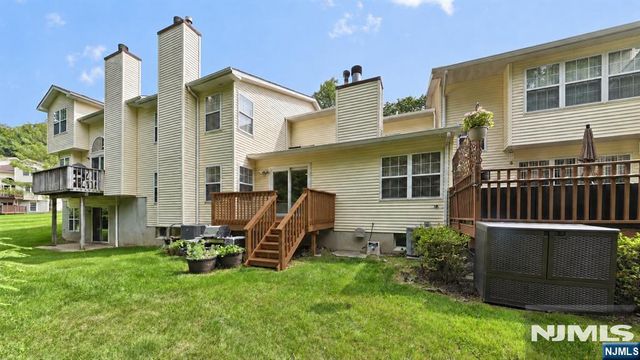 7 Carey Arthur Drive, Wayne, NJ 07470