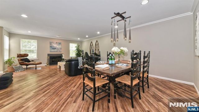 7 Carey Arthur Drive, Wayne, NJ 07470